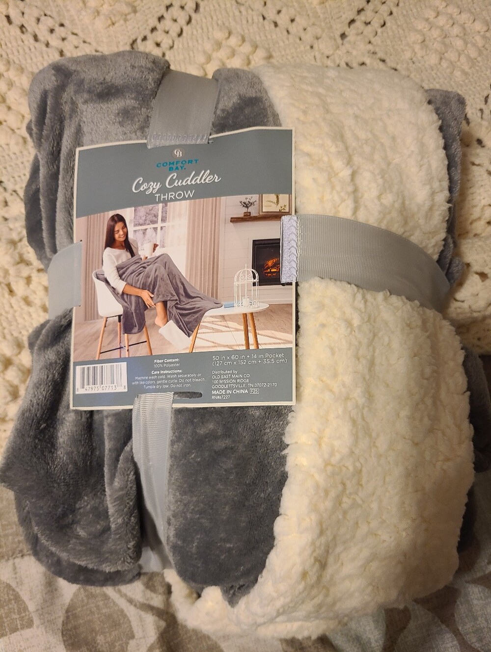 Comfort Bay Plush Throw Blanket in Gray and Cream Sherpa